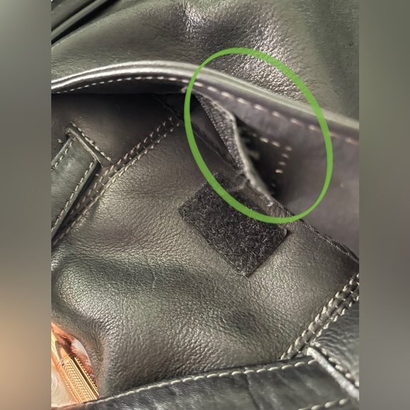 Three inserts and one pocket, black leather satchel. - Picture 13 of 17